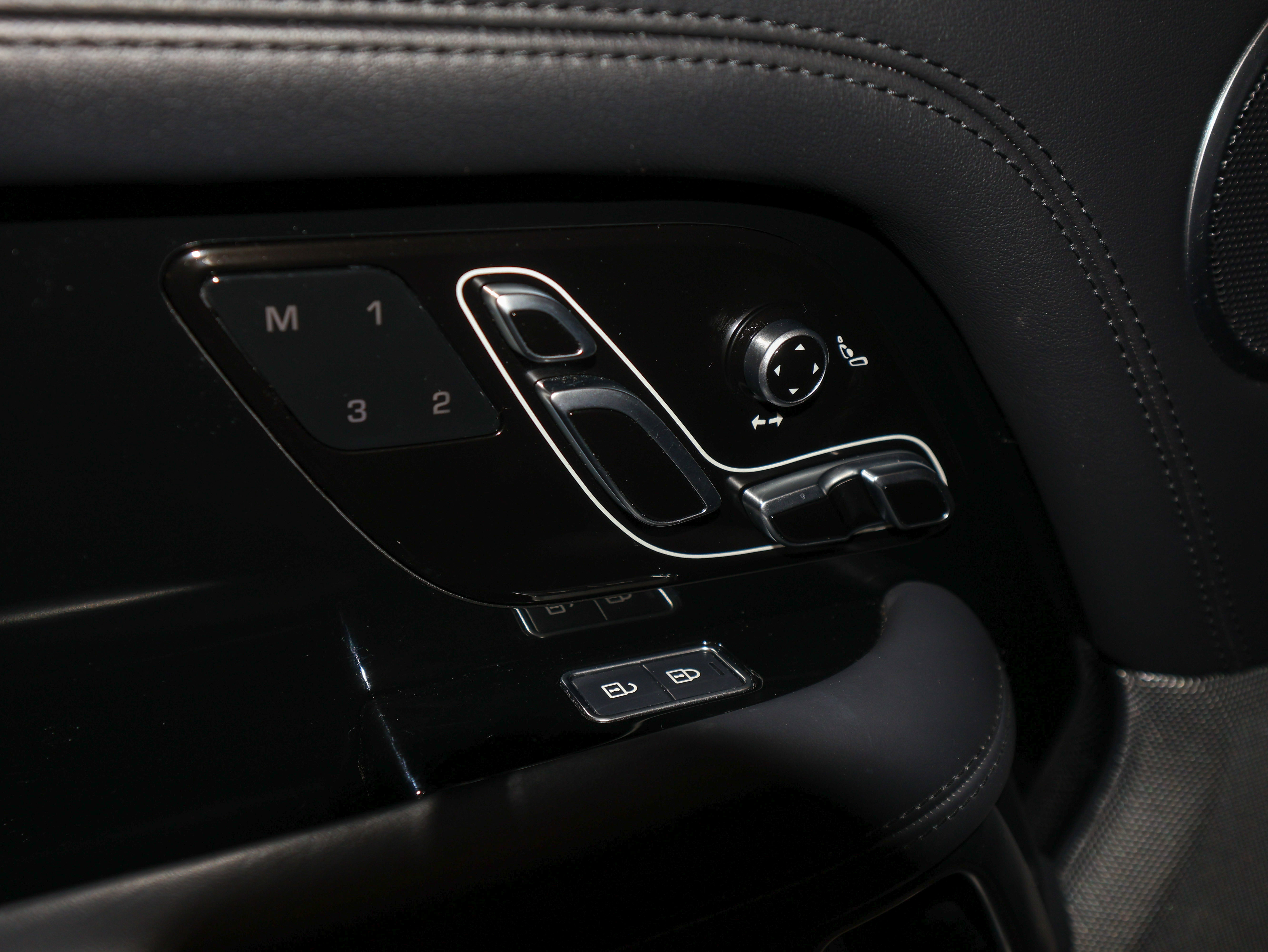 Used 2022 Land Rover Range Rover Westminster Edition image 23