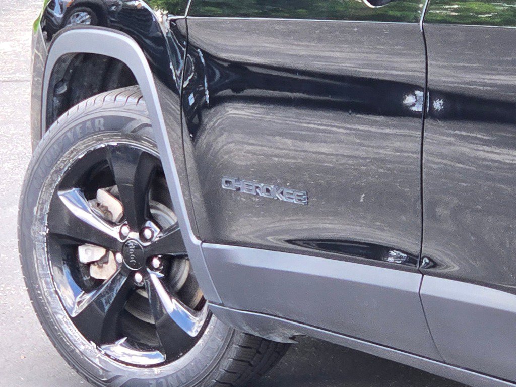 Used 2021 Jeep Cherokee Latitude Plus image 15
