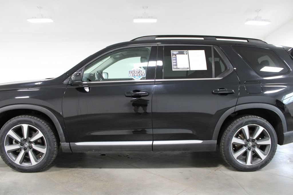 Used 2023 Honda Pilot Touring image 6