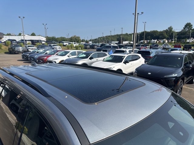 New 2025 Buick Enclave Sport Touring w/ Super Cruise Package image 9