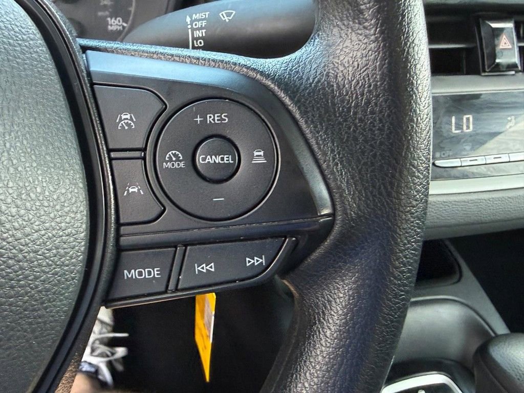Used 2024 Toyota Corolla LE FWD image 18