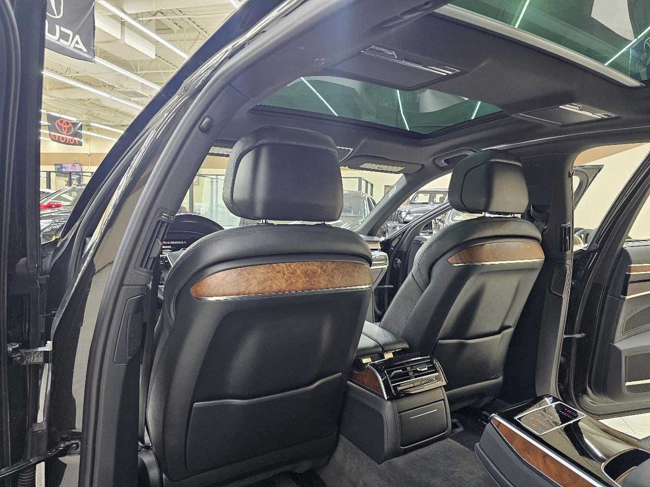 Used 2019 Audi A8 L 3.0T w/ Executive Package AWD/4WD image 27