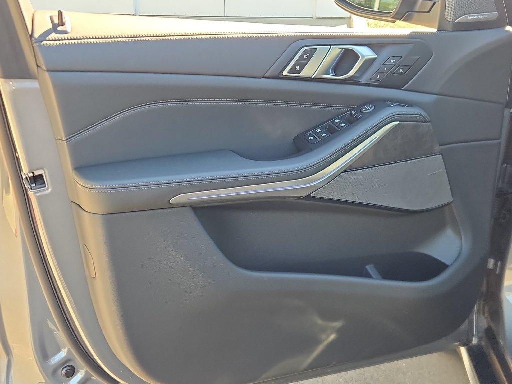 Used 2026 BMW X5 sDrive40i RWD image 14