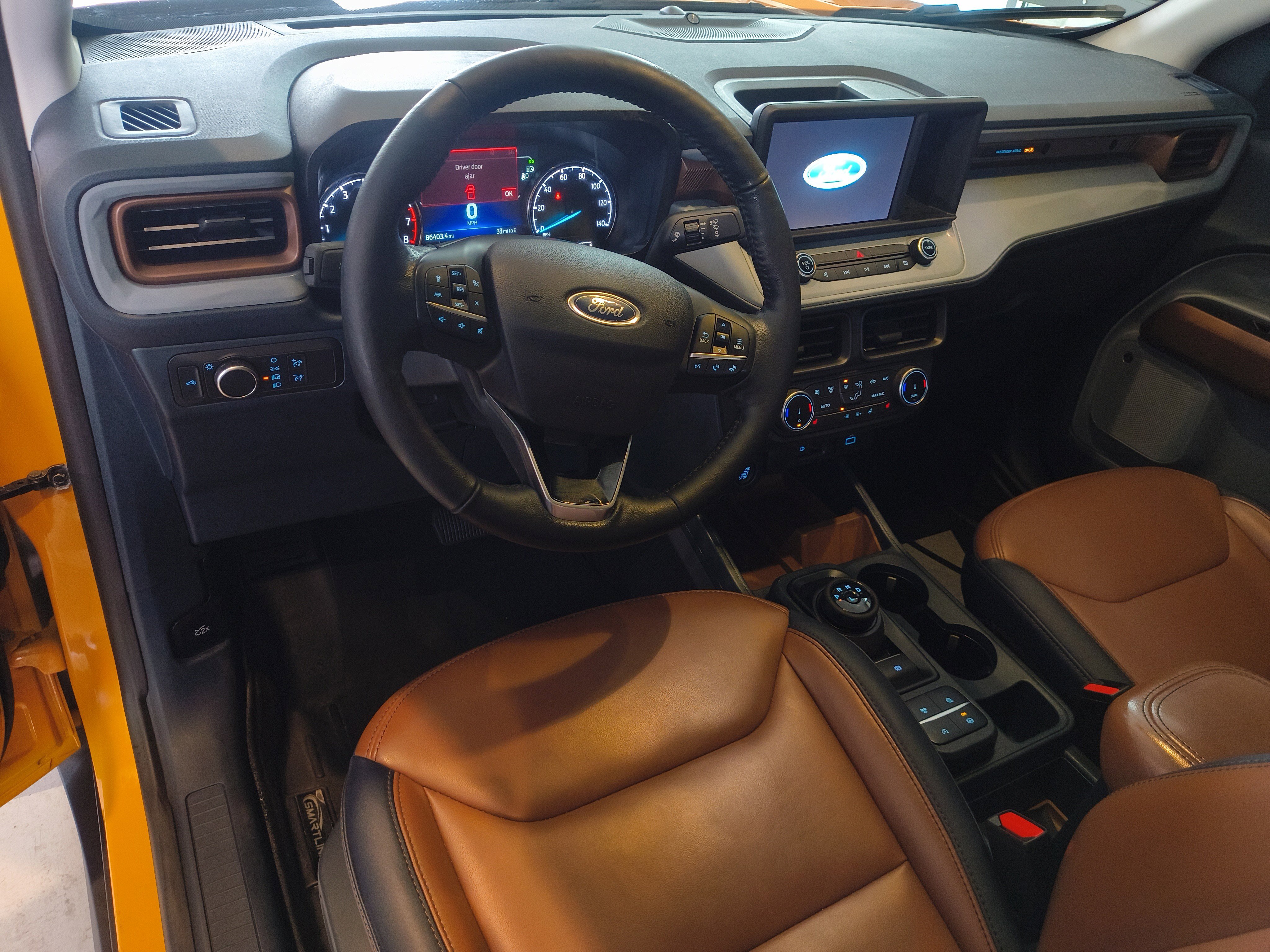Used 2022 Ford Maverick Lariat w/ Lariat Luxury Package image 12