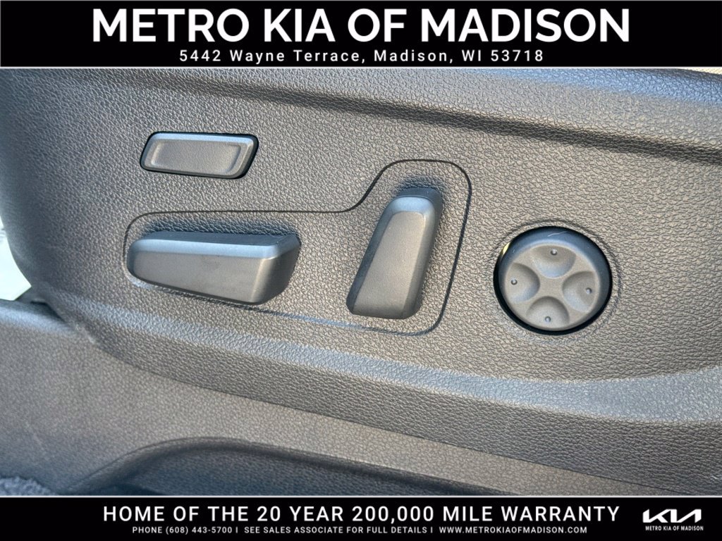 Used 2024 Kia Telluride SX Prestige w/ Towing Package AWD/4WD image 13