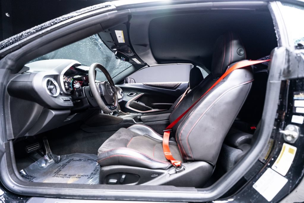 Used 2018 Chevrolet Camaro ZL1 RWD image 22