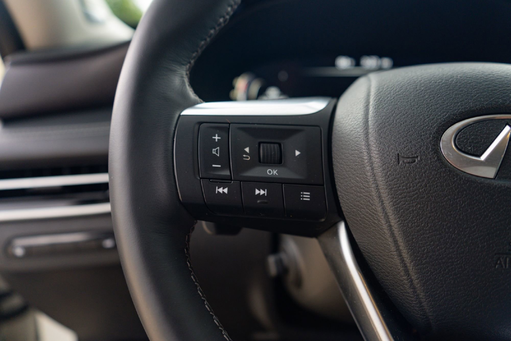 Certified 2022 INFINITI QX60 Sensory w/ Cargo Package FWD image 14