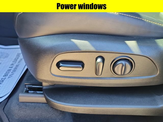 Used 2021 Chevrolet Traverse RS w/ LPO, Floor Liner Package AWD/4WD image 22