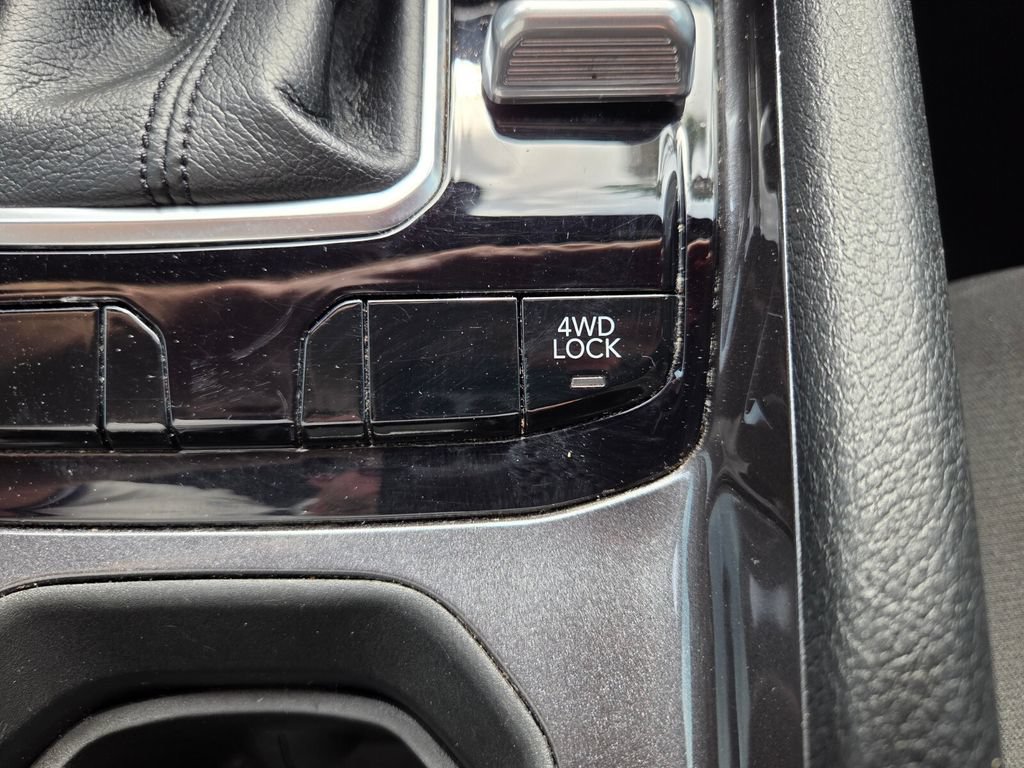 Certified 2025 Jeep Compass Sport AWD/4WD image 29