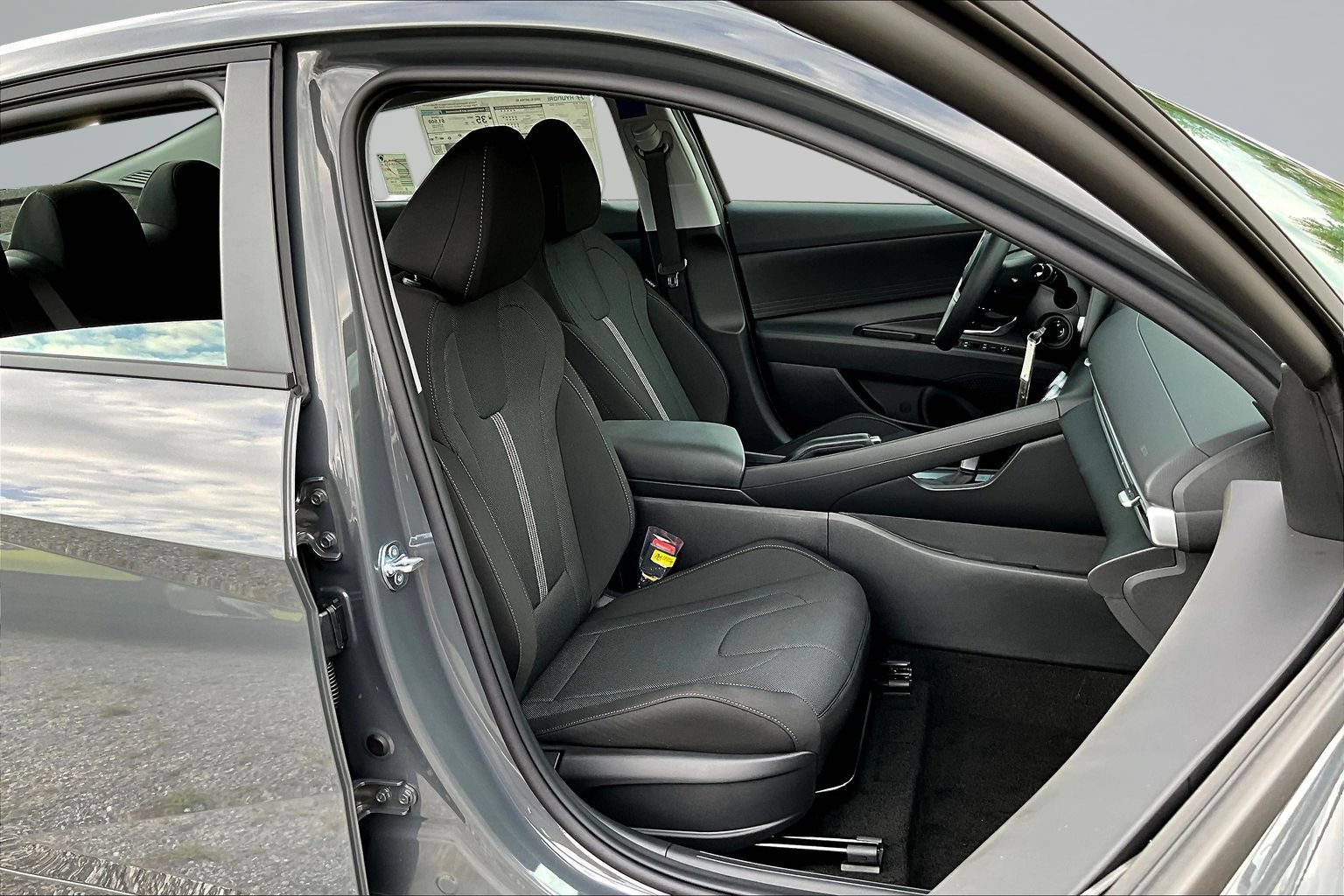 New 2026 Hyundai Elantra SE FWD image 9