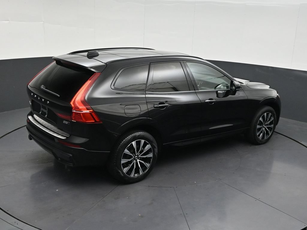 Used 2024 Volvo XC60 B5 Core w/ Protection Package Premier AWD/4WD image 19