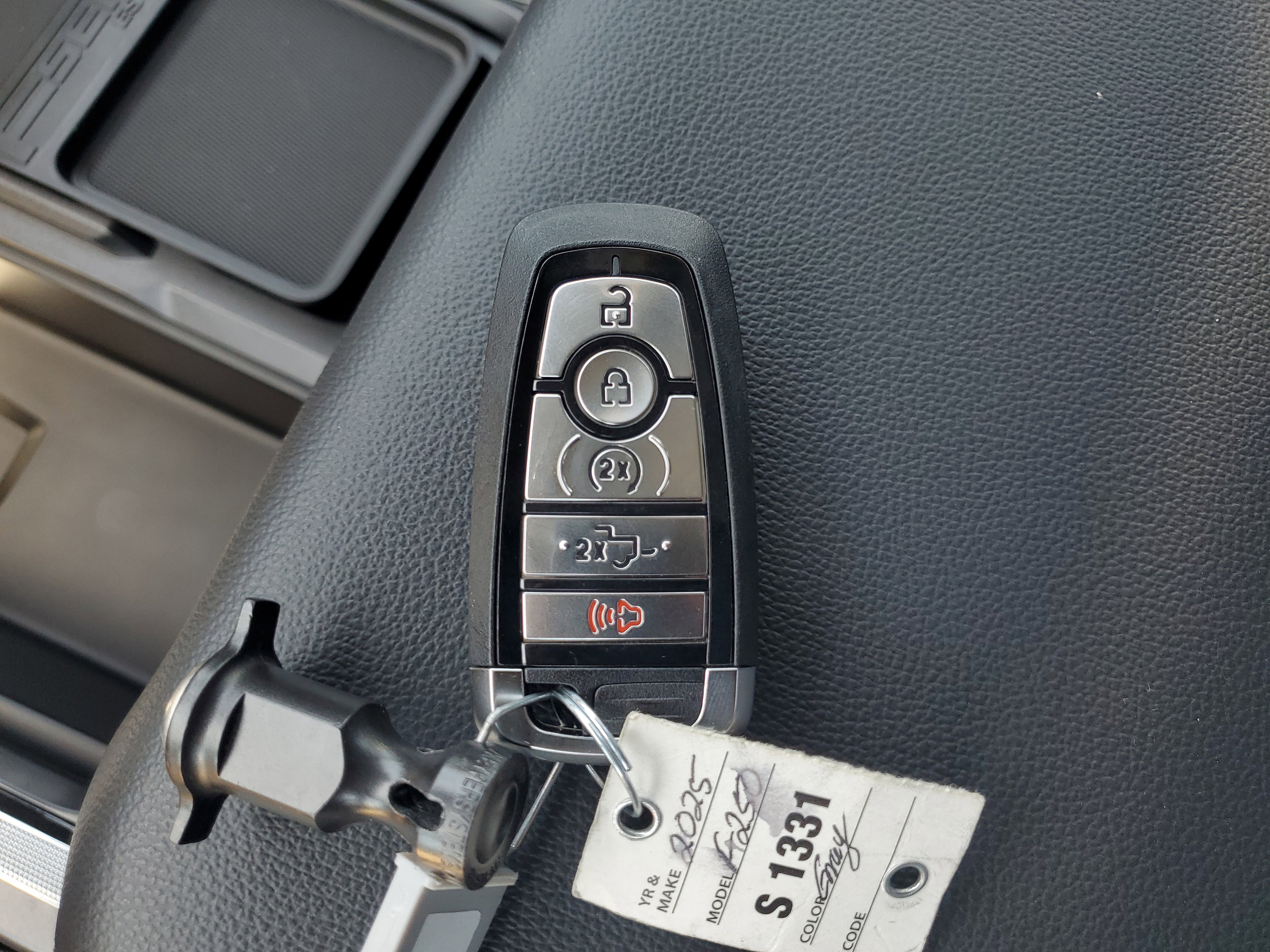 New 2025 Ford F250 Lariat w/ Lariat Ultimate Package image 21