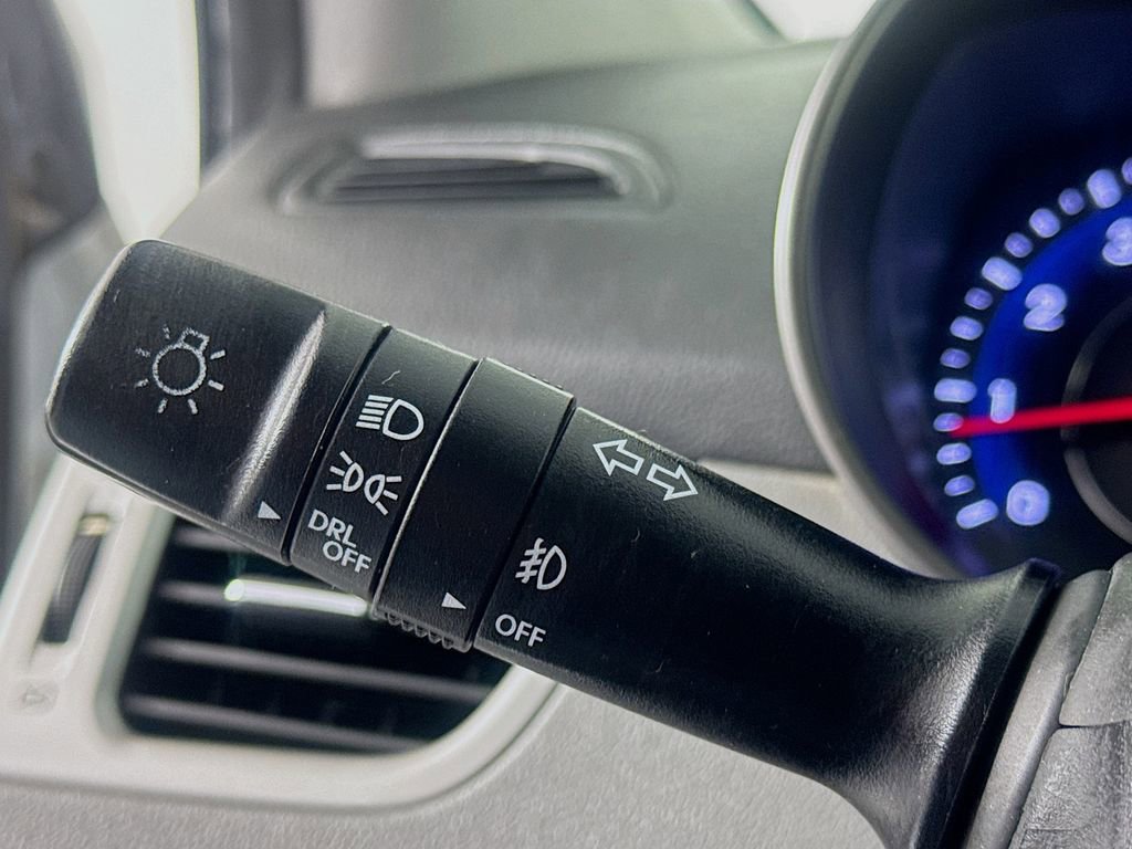 Used 2013 Hyundai Elantra GLS w/ Preferred Pkg image 12