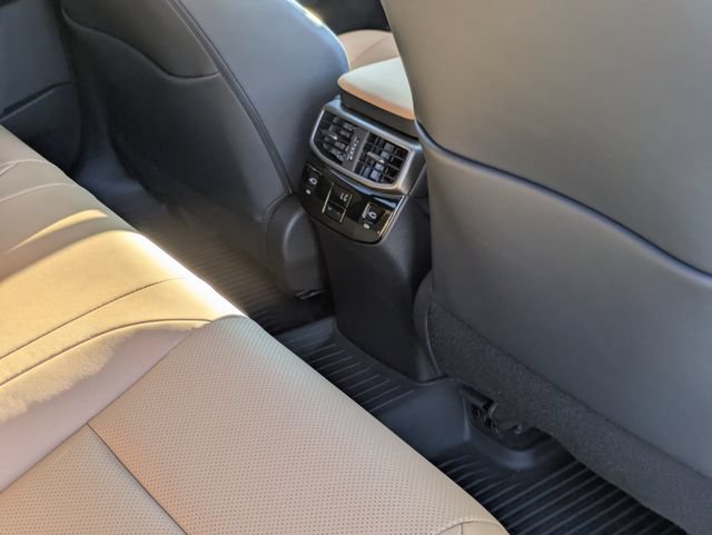 Used 2025 Lexus RX 350h AWD/4WD image 32