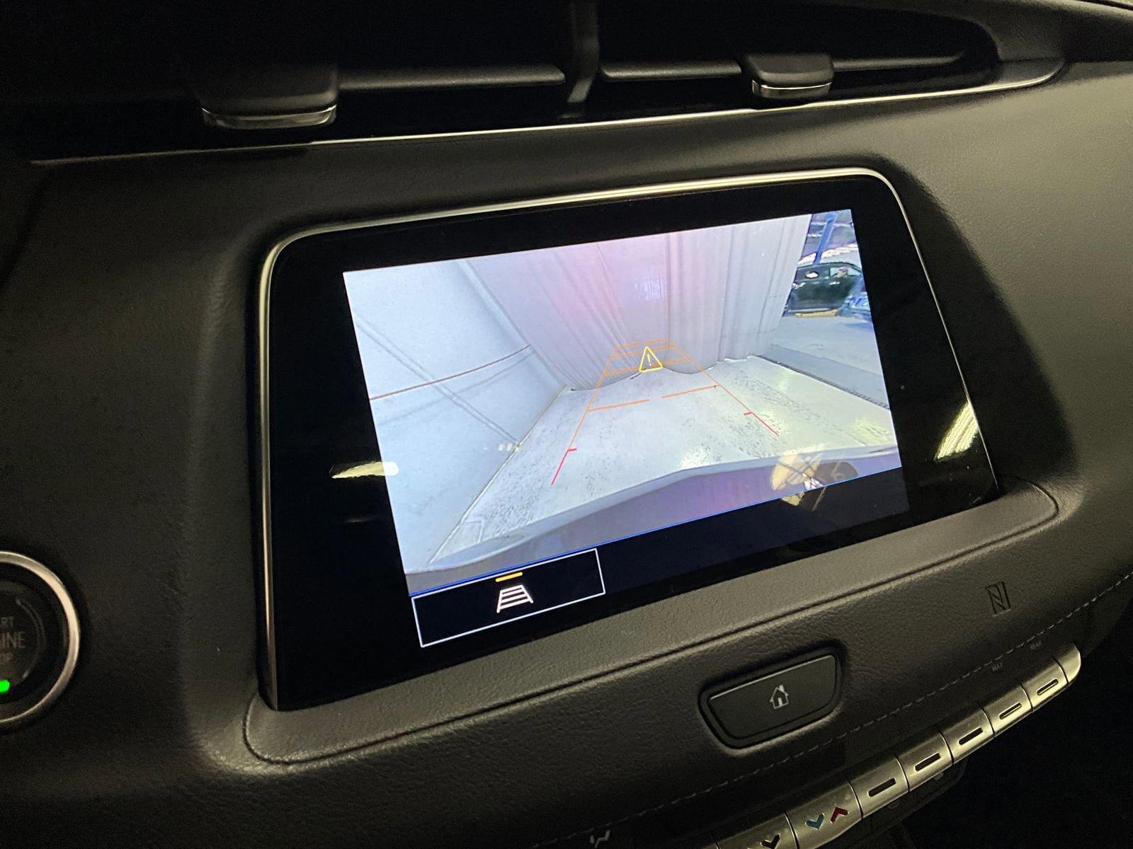 Used 2021 Cadillac XT4 Premium Luxury AWD/4WD image 19