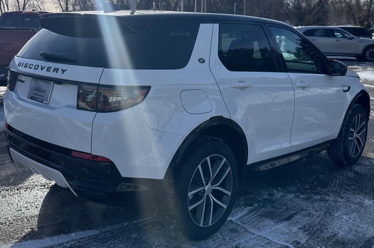 New 2026 Land Rover Discovery Sport Landmark image 5