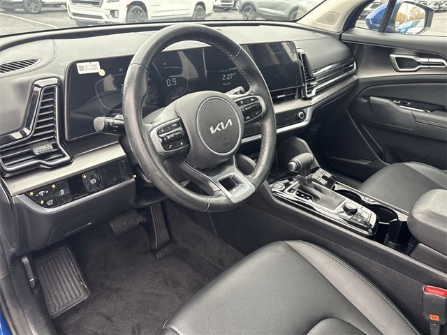 Used 2025 Kia Sportage EX w/ Premium Package image 10