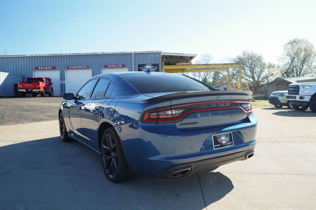 Used 2023 Dodge Charger SXT w/ Blacktop Package RWD image 4