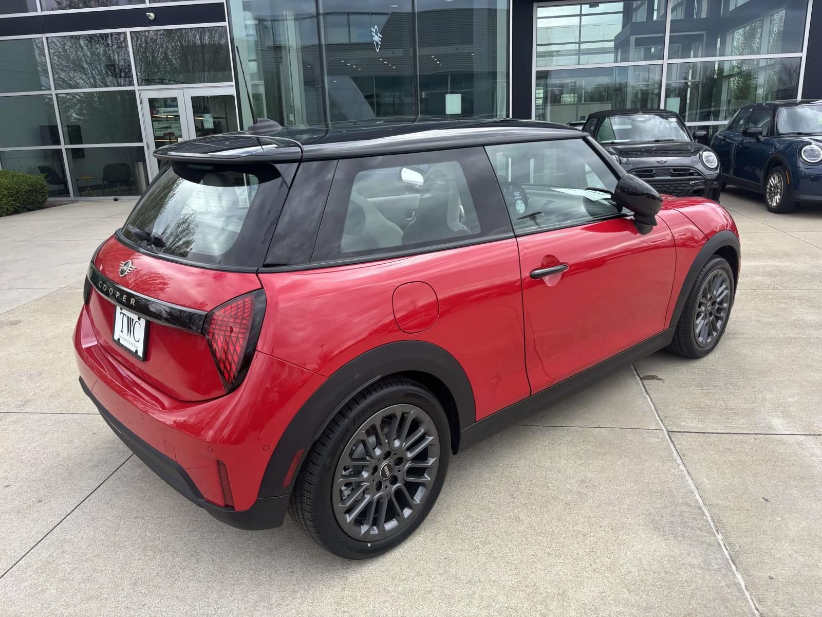 New 2026 MINI Cooper 2-Door Hardtop FWD image 5