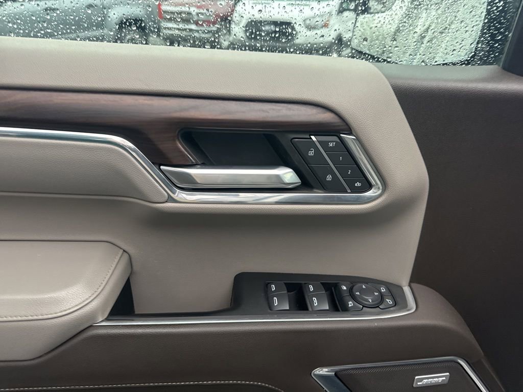 Used 2023 GMC Sierra 1500 SLT w/ SLT Premium Package image 18