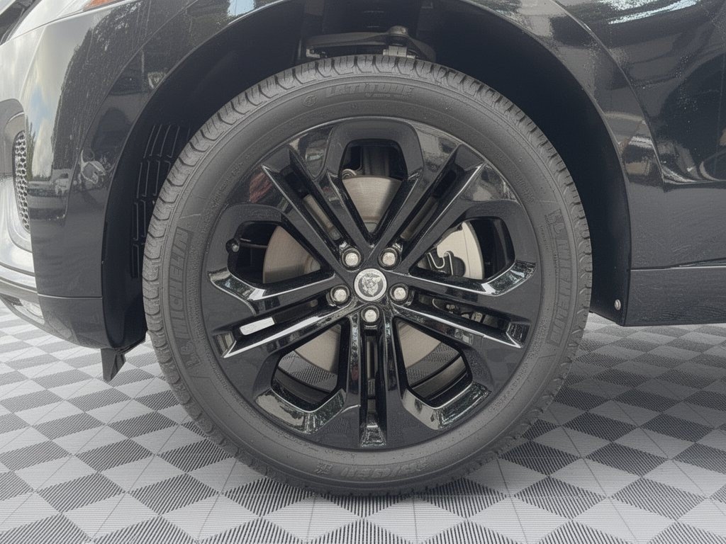 New 2026 Jaguar F-PACE R-Dynamic S AWD/4WD image 13