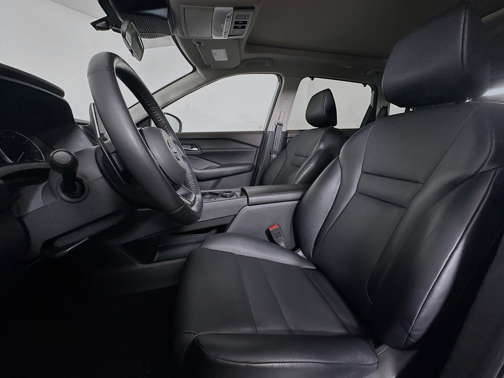 Used 2023 Nissan Rogue SV w/ SV Premium Package image 13