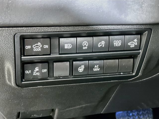 Used 2022 Toyota Tundra Platinum w/ Advanced Package AWD/4WD image 14