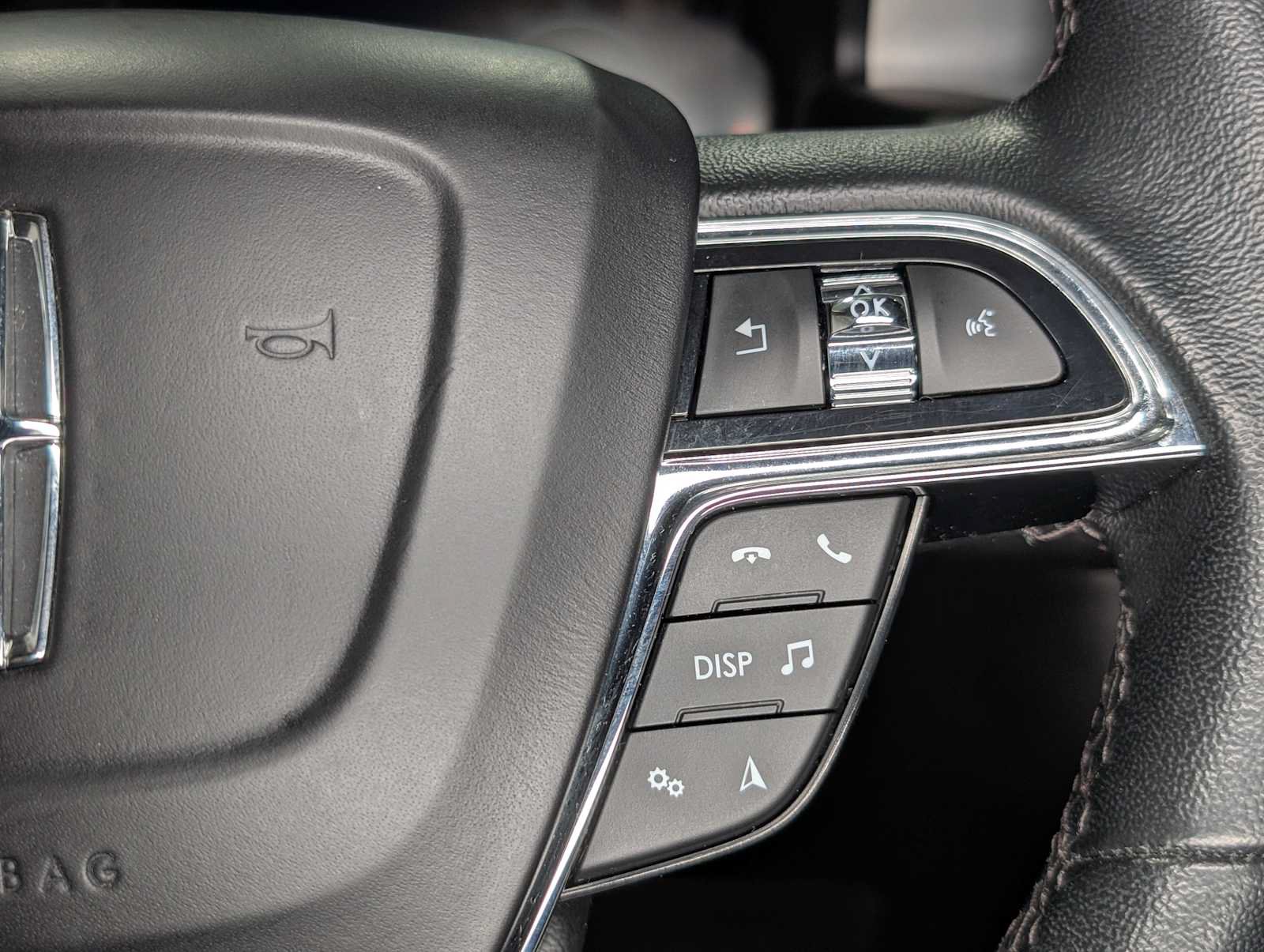 Used 2022 Lincoln Nautilus AWD w/ Premium Package image 34