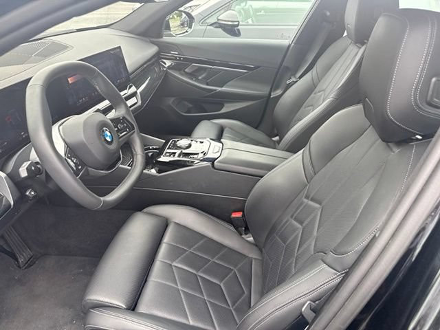 Used 2024 BMW 530i xDrive w/ Premium Package AWD/4WD image 16