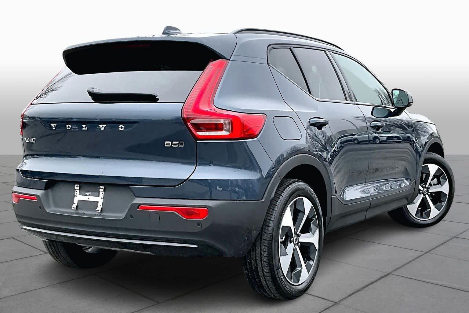 Used 2026 Volvo XC40 B5 Core w/ Climate Package AWD/4WD image 20