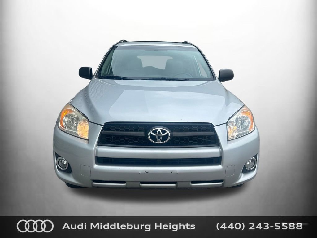 Used 2012 Toyota RAV4 4WD w/ Upgrade Value Pkg image 2