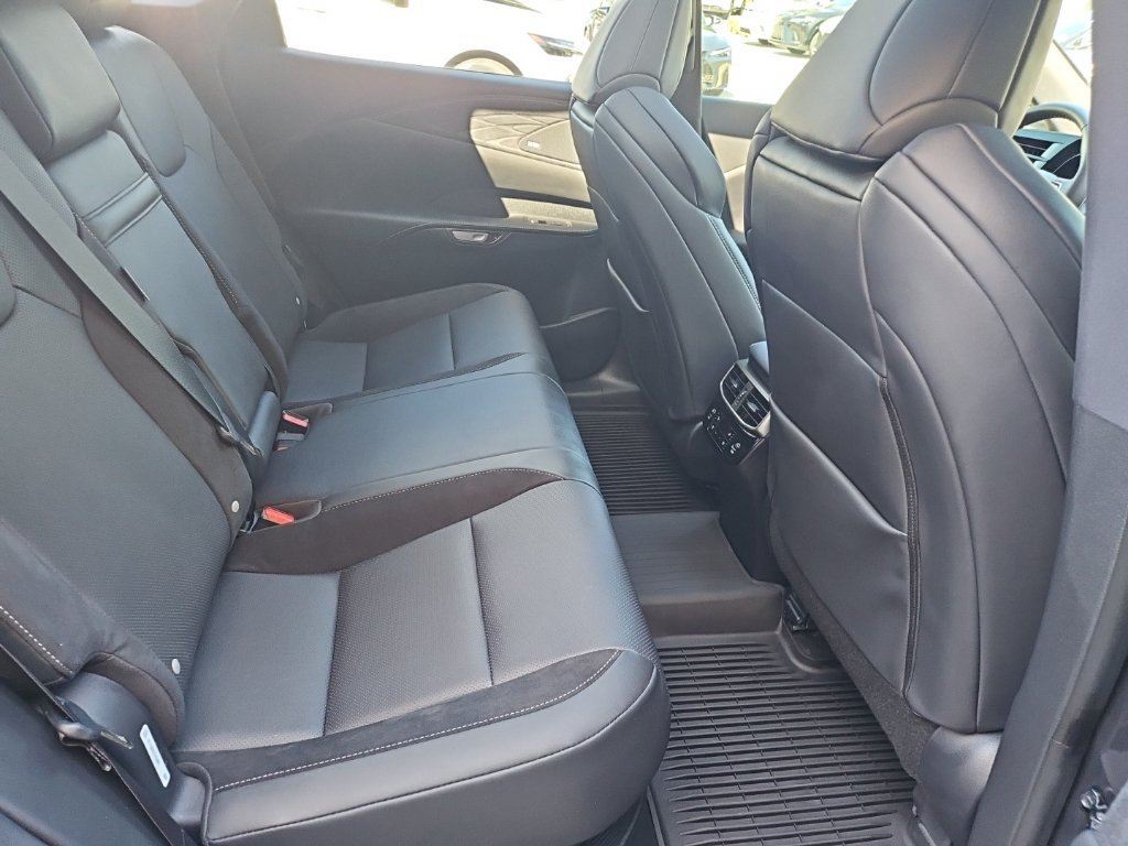 Used 2026 Lexus RX 500h F Sport w/ Convenience Package AWD/4WD image 16