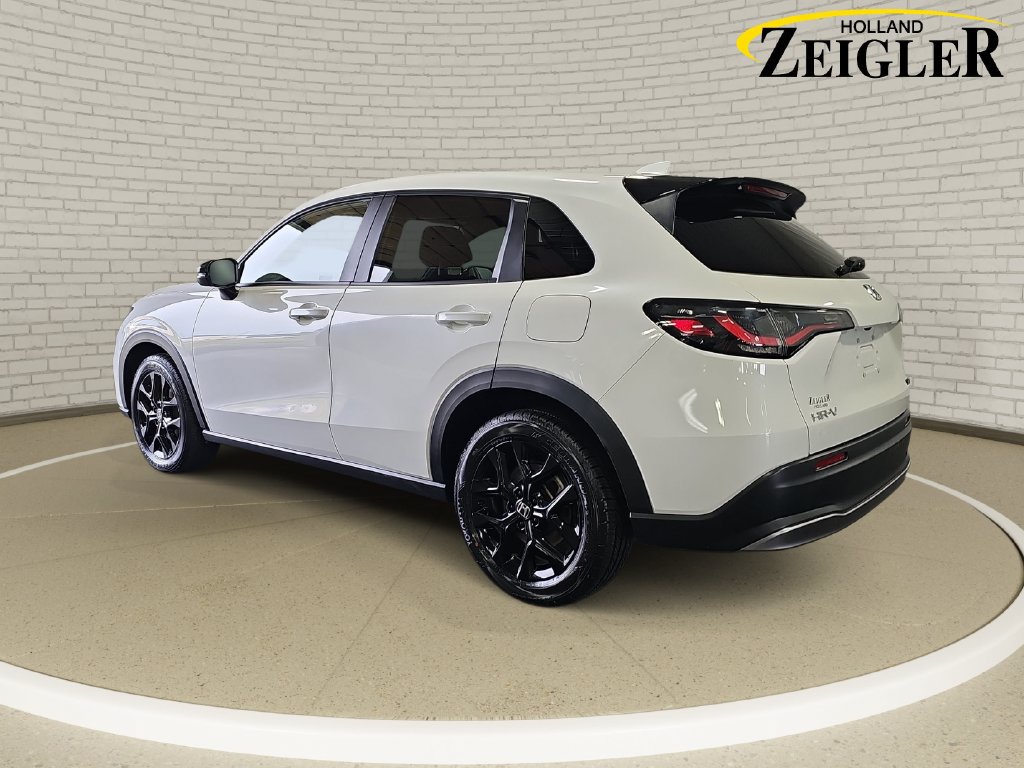 Used 2024 Honda HR-V Sport image 7