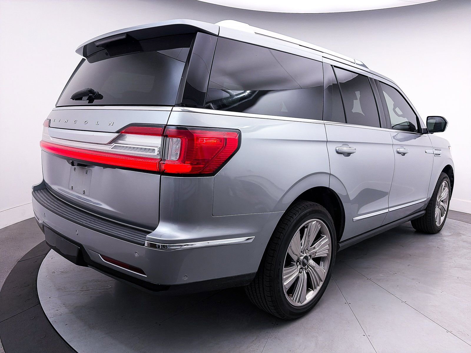 Used 2021 Lincoln Navigator Reserve w/ Luxury Package image 18