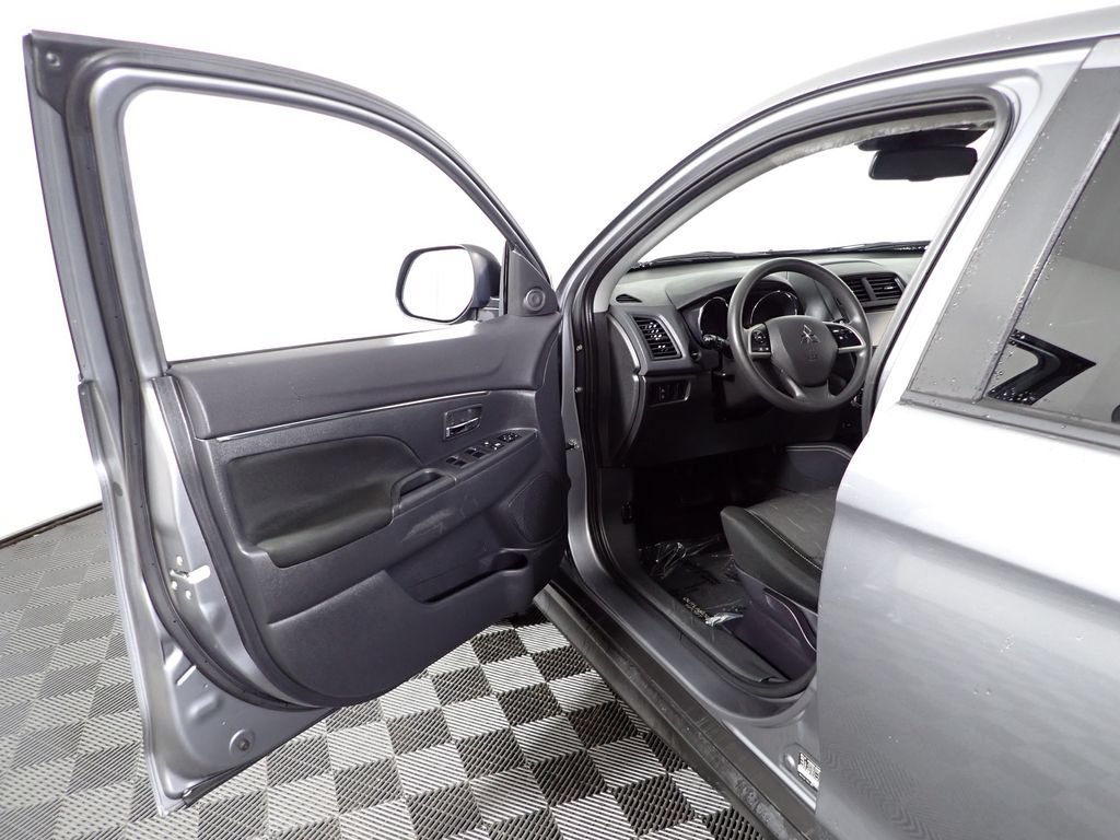 Used 2022 Mitsubishi Outlander Sport ES AWD/4WD image 16