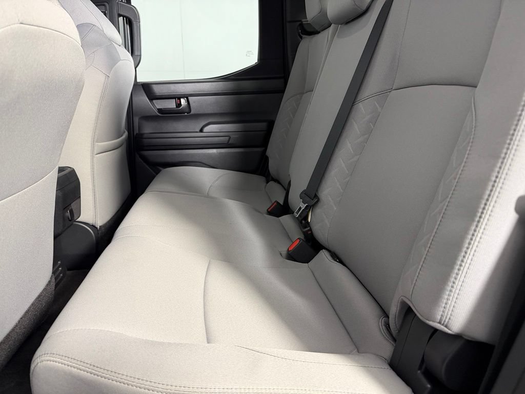 Used 2025 Toyota Tacoma SR5 AWD/4WD image 25