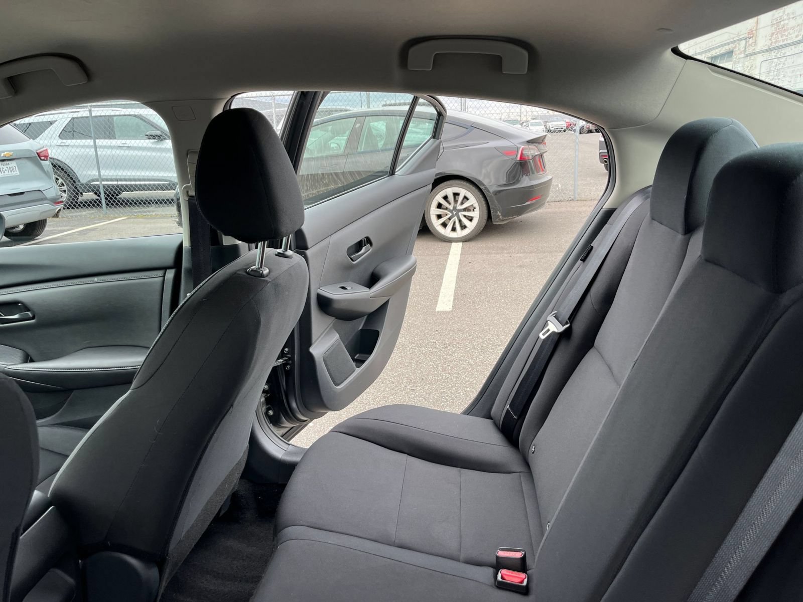 Used 2025 Nissan Sentra S FWD image 36