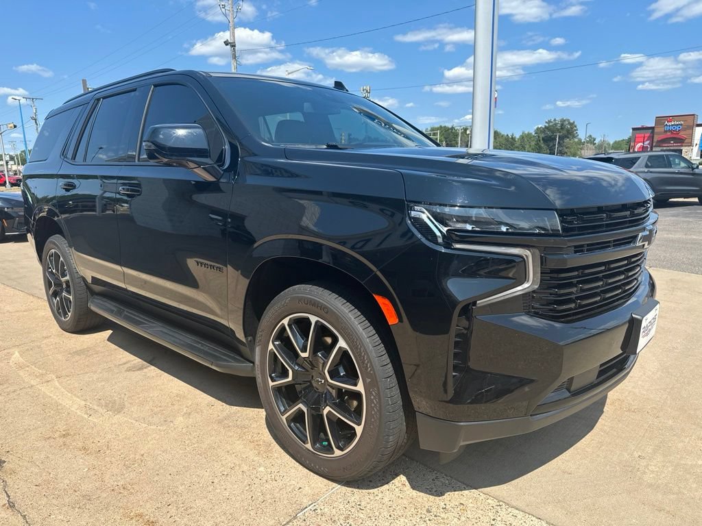Used 2023 Chevrolet Tahoe RST w/ Luxury Package AWD/4WD image 2