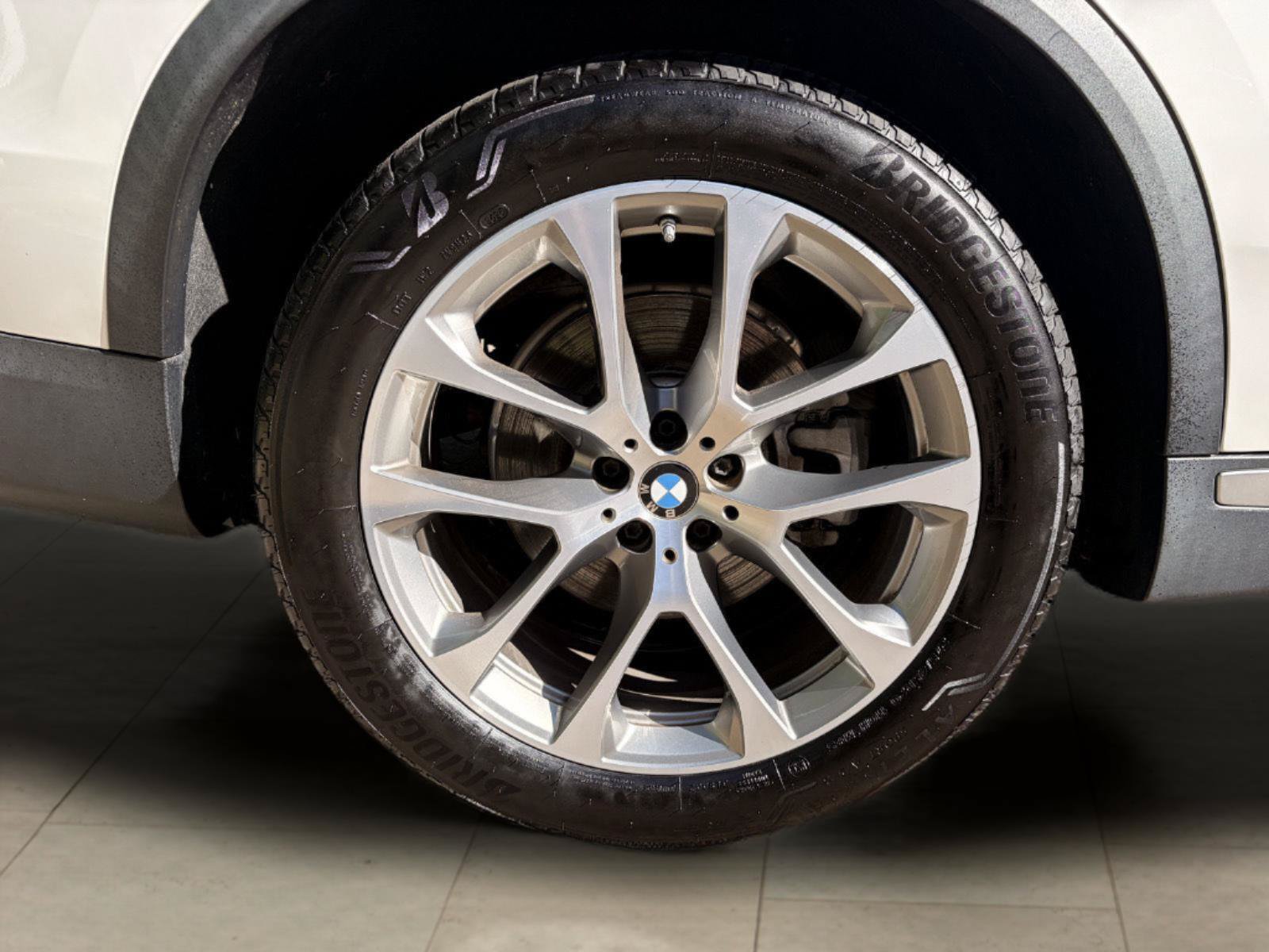 Used 2021 BMW X5 xDrive45e w/ Premium Package AWD/4WD image 13