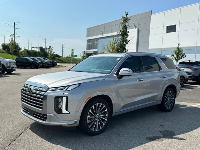 Used 2024 Hyundai Palisade Calligraphy FWD image 1