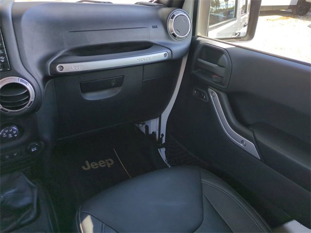 Used 2017 Jeep Wrangler Unlimited Sahara w/ Connectivity Group image 18