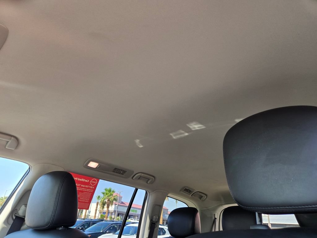Used 2024 Nissan Armada SV AWD/4WD image 11