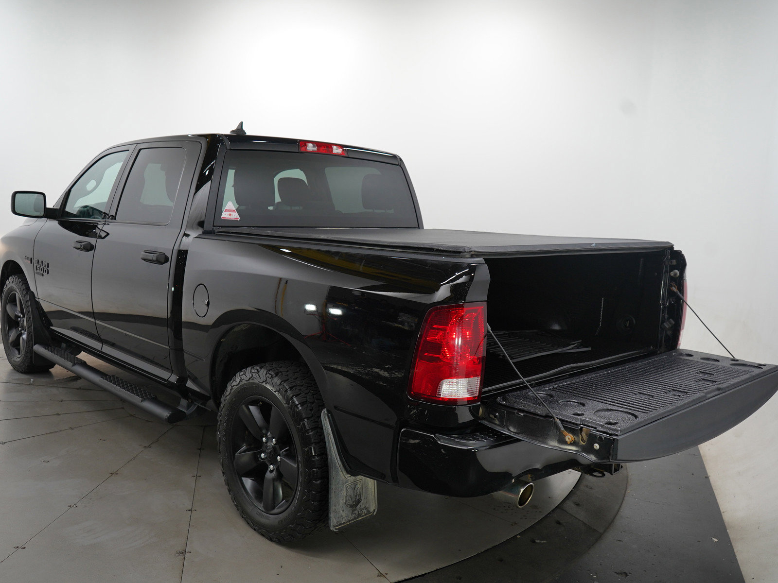Used 2020 RAM 1500 Express w/ Wheel & Sound Group image 10