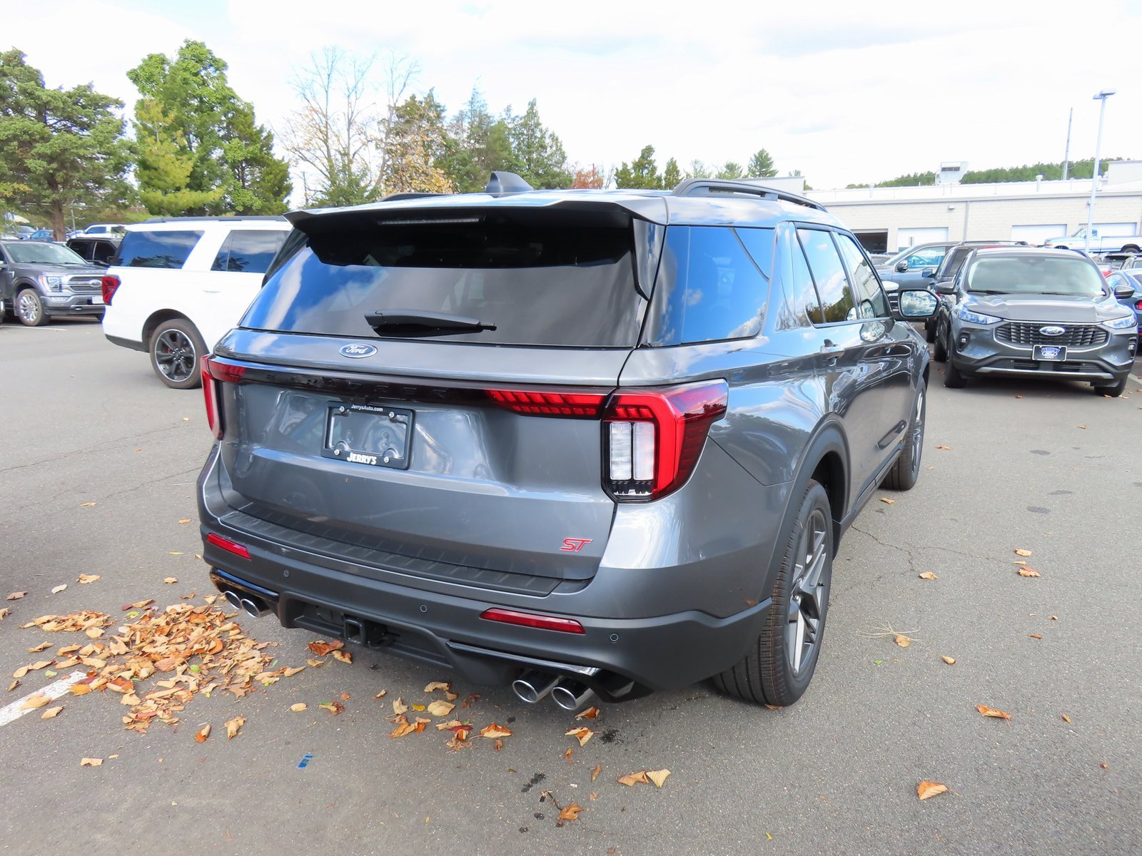 New 2026 Ford Explorer ST image 4