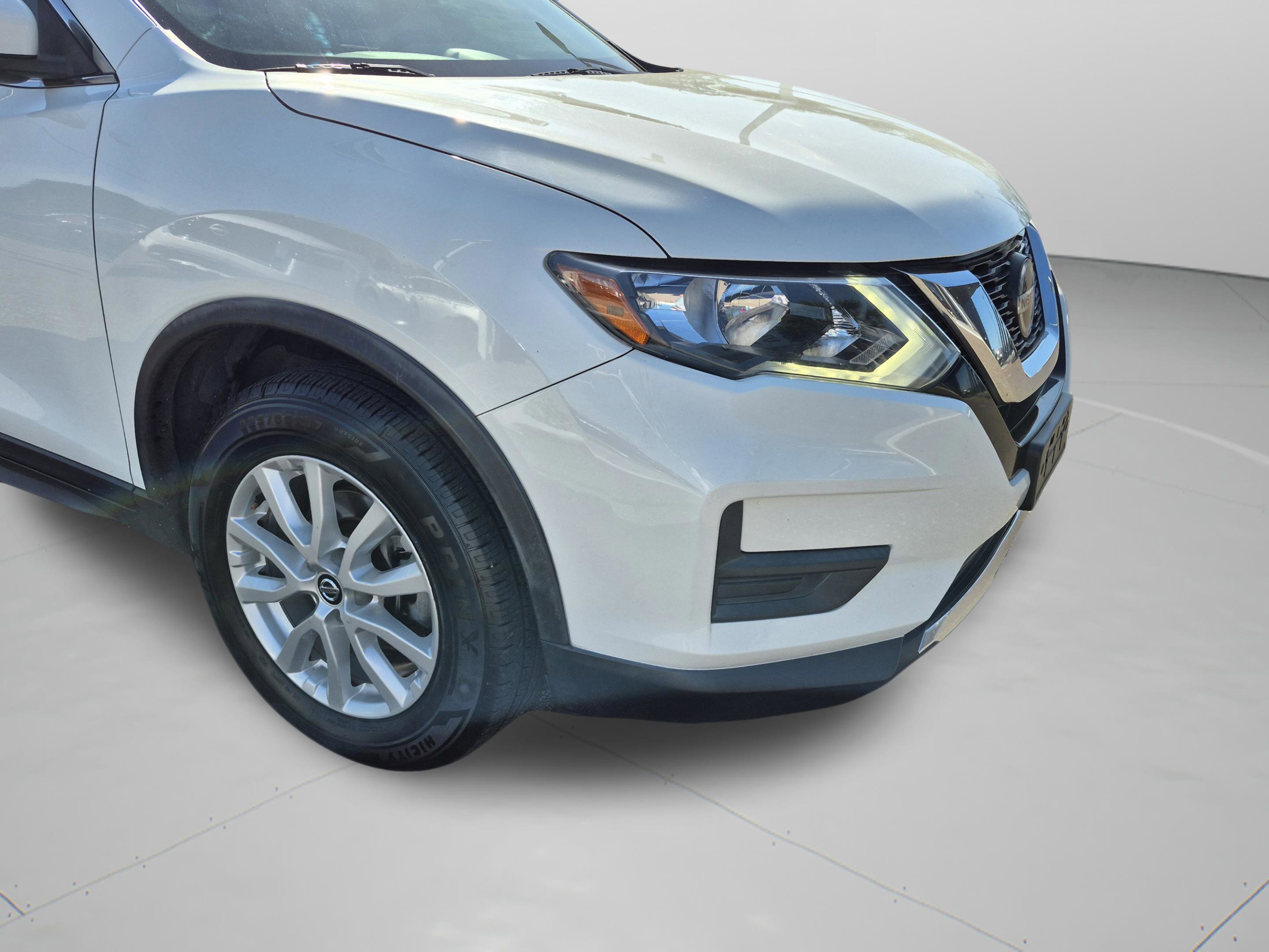 Used 2020 Nissan Rogue SV AWD/4WD image 36