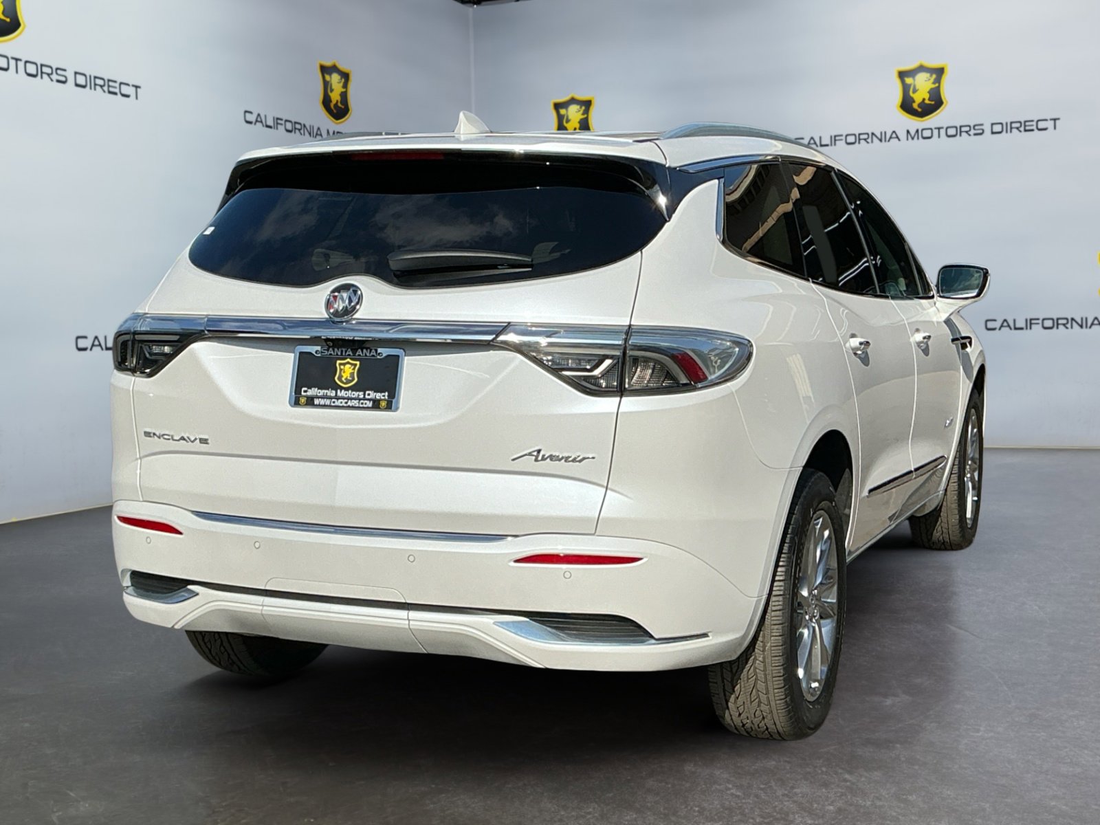 Used 2023 Buick Enclave Avenir w/ Avenir Technology Package image 5