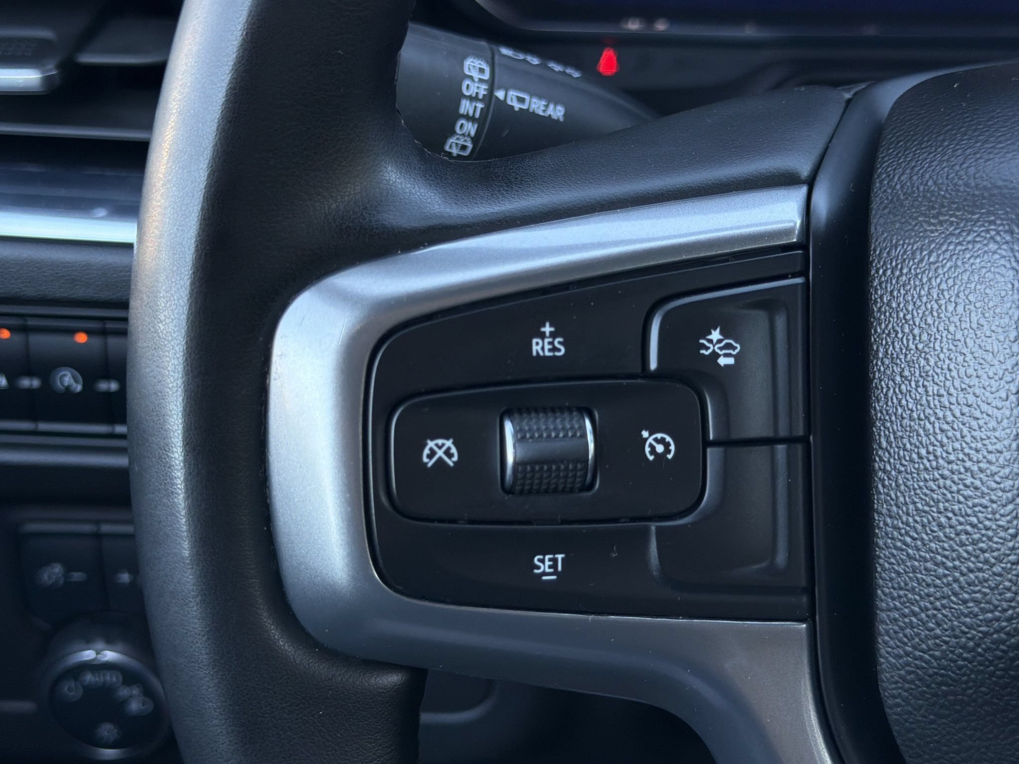 Used 2024 Chevrolet Tahoe LT AWD/4WD image 23