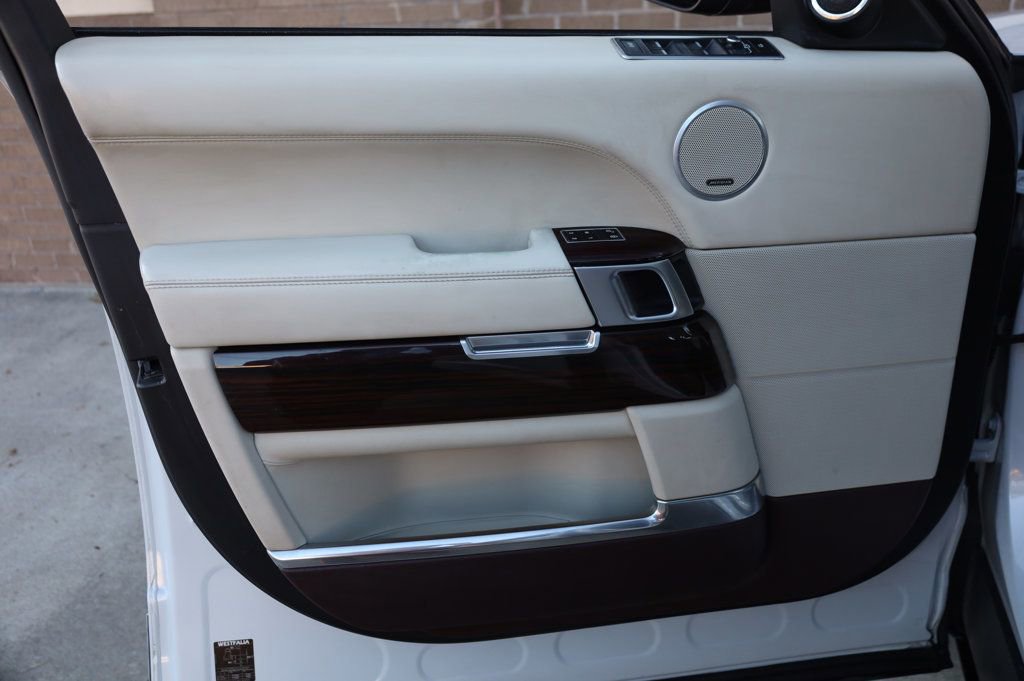Used 2015 Land Rover Range Rover Long Wheelbase Autobiography image 14