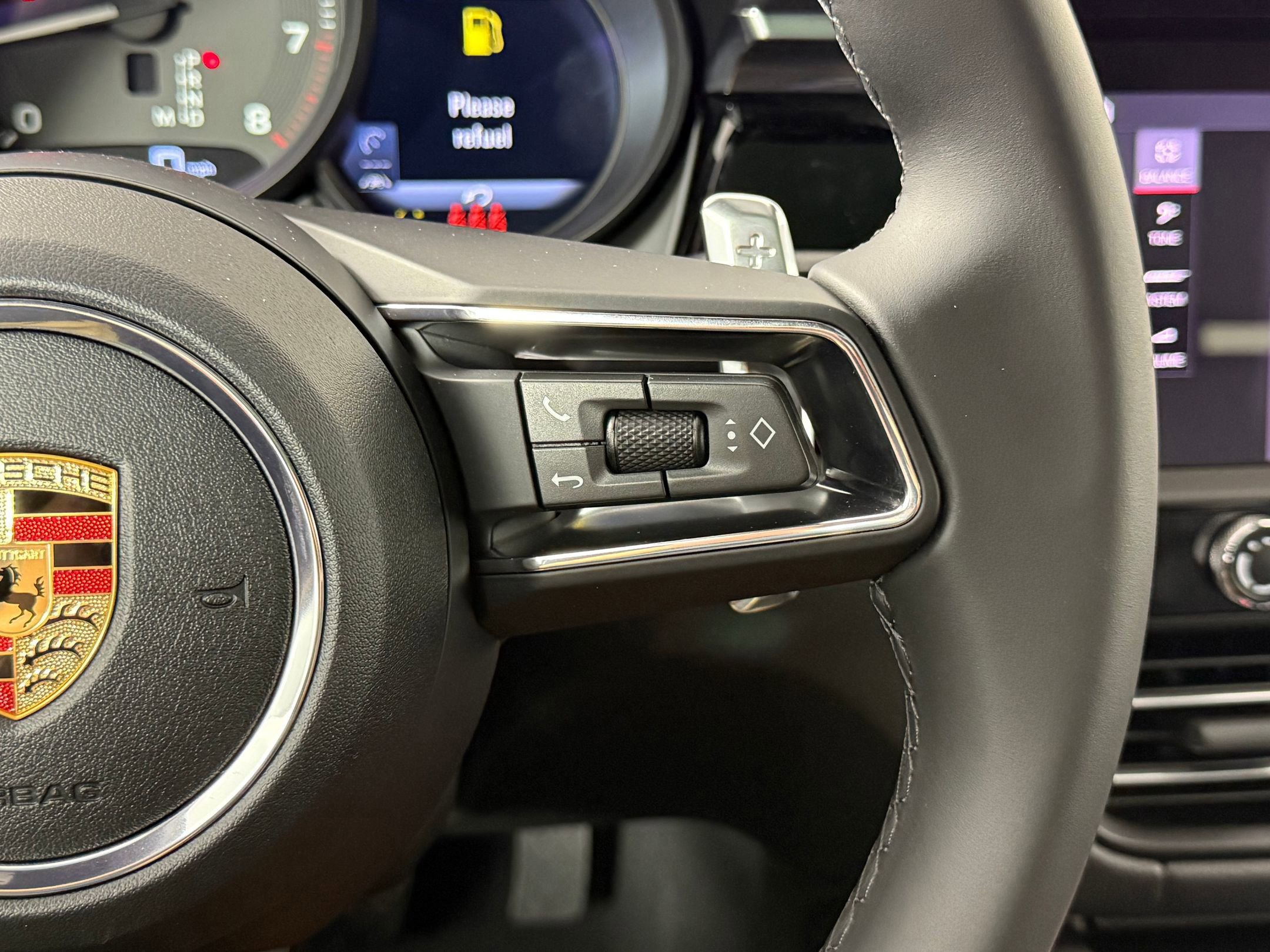 Certified 2026 Porsche Macan AWD/4WD image 20
