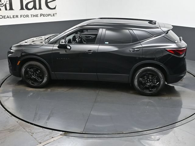 Used 2023 Chevrolet Blazer LT w/ Midnight/Sport Edition FWD image 41